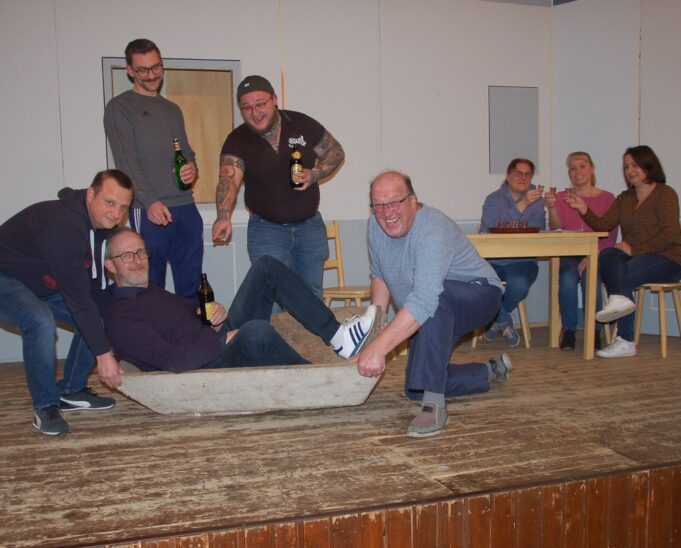 Gute Laune garantiert: Der SV Rasch spielt wieder Theater.