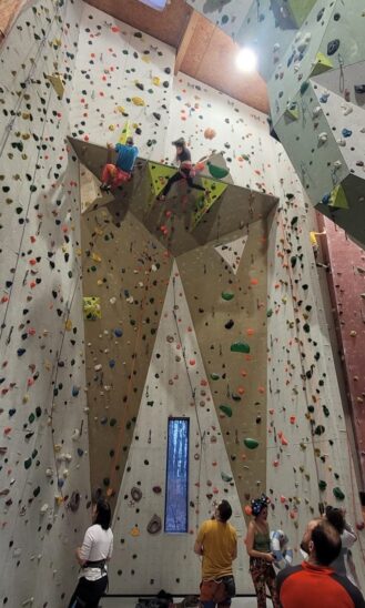 Drei Stunden lang immer wieder aufwärts ging es beim Feuchter Klettermarathon. Dabei war auch die Schwierigkeit der ausgewählten Routen entscheidend.