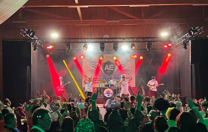 Aeroplane rockt den Faschingsball am Samstagabend.