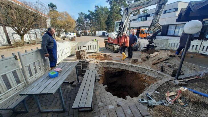 Weil ein Wasserrohr an mehreren Stellen geplatzt war, mussten die Rückersdorfer Gemeindewerke anrücken.