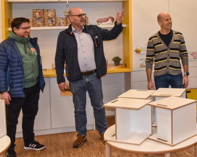 Die Feuchter CSU besucht die Kindertagesstätte Jakobs Turm und sieht die rund fünf Millionen Euro an laufenden Kosten pro Jahr „gut angelegt“.
