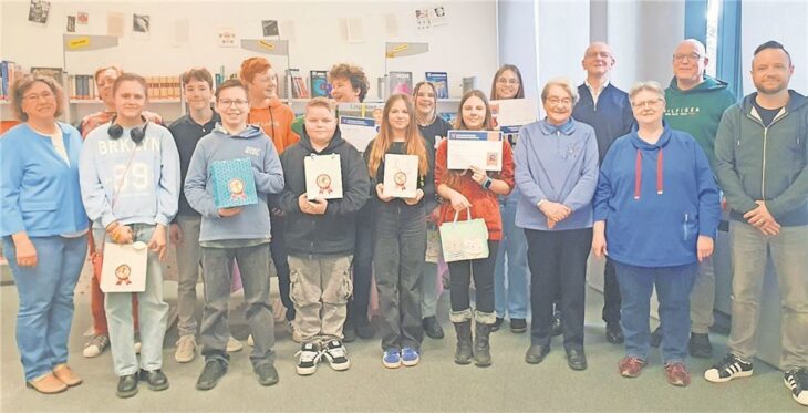 Passend zum St. Patrick’s Day fand an der Hersbrucker Johannes-Scharrer-Realschule der alljährliche Englisch-Vorlesewettbewerb statt. Der Jury fiel es heuer besonders schwer, unter den Vorlesern die Besten auszuwählen.