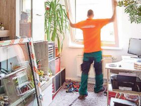 Viele Hausbesitzer fürchten den Aufwand eines Fenstertauschs – dabei geht der heute viel schneller und unkomplizierter als gedacht. Foto: Finstral