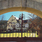 Im Garten des Tetzelschlosses wird am Sonntag, 18. Mai, das 750-jährige Bestehen Kirchensittenbachs gefeiert. Foto: Elke Bodendörfer