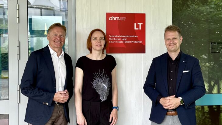 Landtagsabgeordneter Norbert Dünkel, Dr. Manja Lohse und Prof. Dr. Christian Pfitzner tauschten sich über das neue TTZ Nürnberger Land aus (von links).