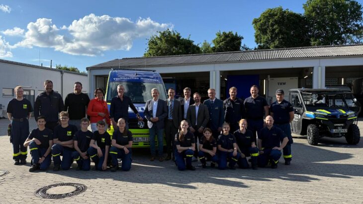 Viele Sponsoren aus Hersbruck unterstützen die Anschaffung des neuen Jugendfahrzeugs fürs THW im Landkreis.
