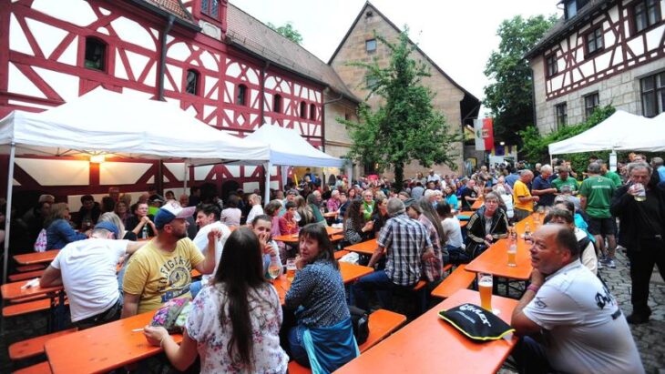 Die Plätze im Spitalhof sind auf dem Altstadtfest beliebt.