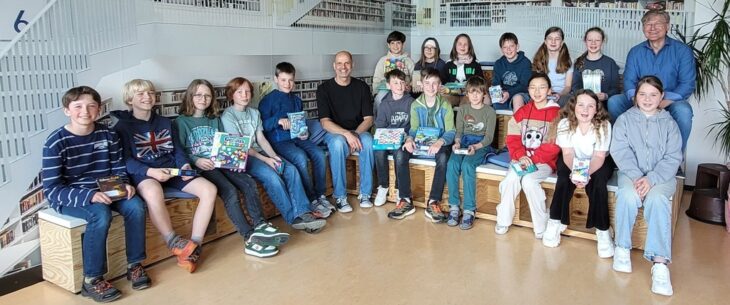 Die Schülerinnen und Schüler des Laufer Gymnasiums gewannen beim Känguru-Wettbewerb.