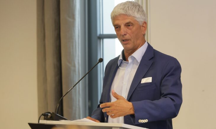 IHK-Präsident Dr. Armin Zitzmann stellte klare Forderungen an die Bundesregierung.