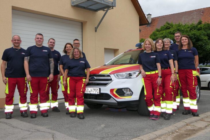 Die Eschenbacher First Responder freuen sich über ihren Einsatzwagen.