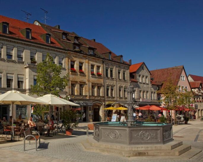 Oberer und Unterer Markt müssten nach Auffassung der CSU gleichermaßen mit dem Auto erreichbar sein.
