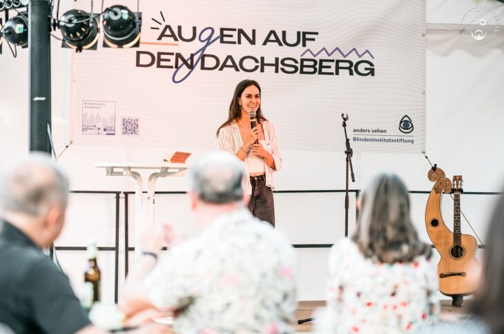 Ein Poetry-Slam fand innerhalb der Reihe „Augen auf den Dachsberg“ im Blindeninstitut Rückersdorf statt.