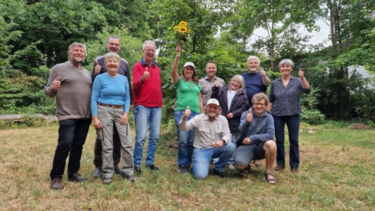 Von links: Herbert Barthel (Rückersdorf), Eva-Maria Köber, Willi Kurt (beide Hersbruck), Lothar Trapp (Feucht), Miranda Bellchambers (Altdorf), Sebastian Haas (Feucht), Ursel Siebenlist (Schwarzenbruck), Harald Stengl (Ottensoos), Heide Frobel (Hersbruck), vorne kniend: Hans-Dieter Pletz (li.), Uwe Friedel (beide Altdorf).