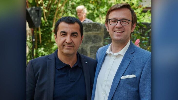 Auch MdL Arif Taşdelen (links) unterstützt Achim Stötzner als Bürgermeister für Hersbruck.