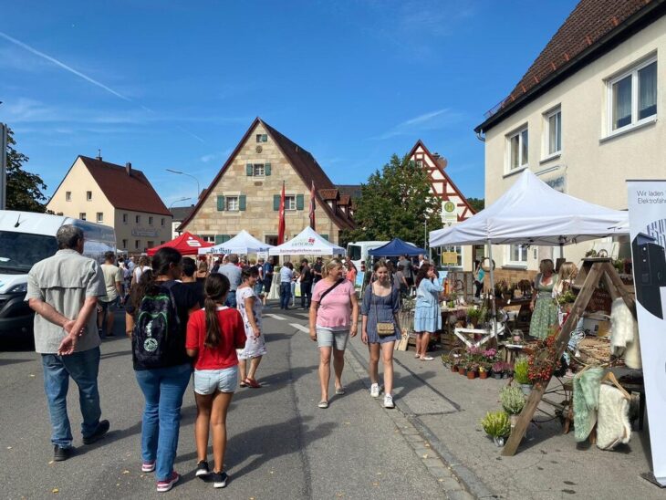 Der Tag der Regionen ist jedes Jahr ein Besuchermagnet. Hier ein Foto aus dem Jahr 2023 in Leinburg.