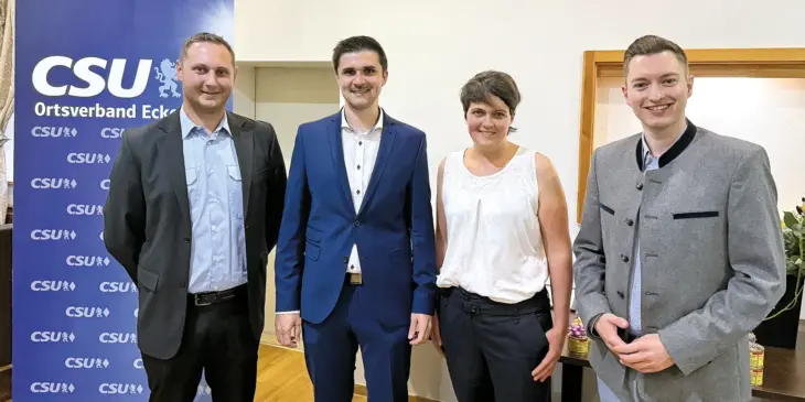 Ortsvorsitzender Alexander Dorn, Bürgermeisterkandidat Sebastian Singer, stellvertretende Ortsvorsitzende Claudia Fensel-Kraus und JU-Ortsvorsitzender Nico Engelhardt (von links).
