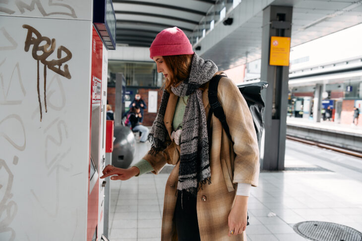 Zum 1. Januar steigt der Preis fürs Deutschlandticket von 58 auf 63 Euro.