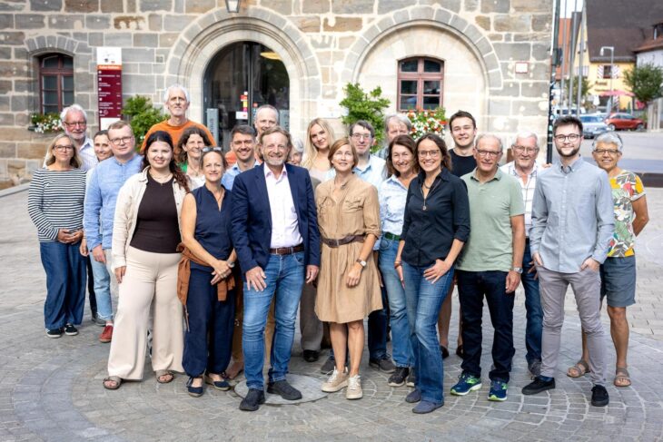 Ein Gruppenbild der Kandidatinnen und Kandidaten der Altdorfer Grünen für die bevorstehende Kommunalwahl.