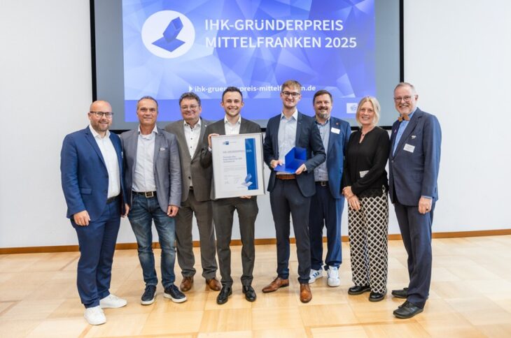 Azubisäule.de von Max Prochazka und Maximilian Knack aus Altdorf haben den IHK-Gründerpreis Mittelfranken 2025 erhalten.