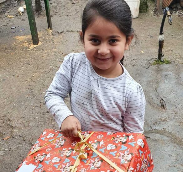 Die Freude über die Weihnachtspäckchen ist jedes Jahr groß.