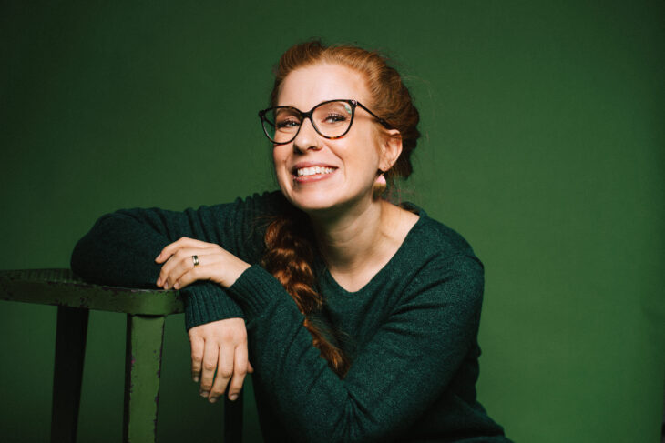 Die Kabarettistin Sara Brandhuber kommt nach Röthenbach.