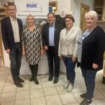 Bürgermeister Manfred Schmidt, VdK-Ortsvorsitzende Alexandra Zimmermann, stellvertretender VdK-Landesvorsitzender Hermann Imhof, VdK-Kreisvorsitzende Martina Hoffmann und Edeltraud Koslitz (v. links).