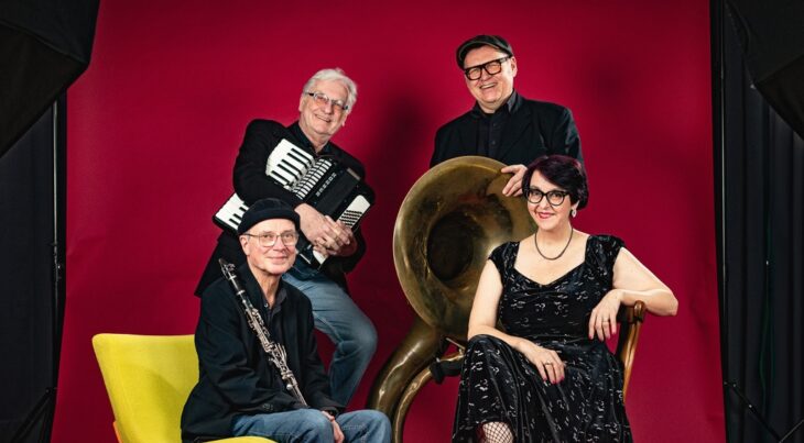 „Julie & The Banned“ spielen am 22. November in Behringersdorf.