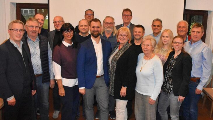 Ein Teil der Kandidatinnen und Kandidaten der Altdorfer CSU für die Kommunalwahl im März 2026.