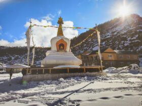 Dieses und andere Bilder aus Alltag, Glaube und Landschaft Nepals zieren den Nepal-Kalender 2026.