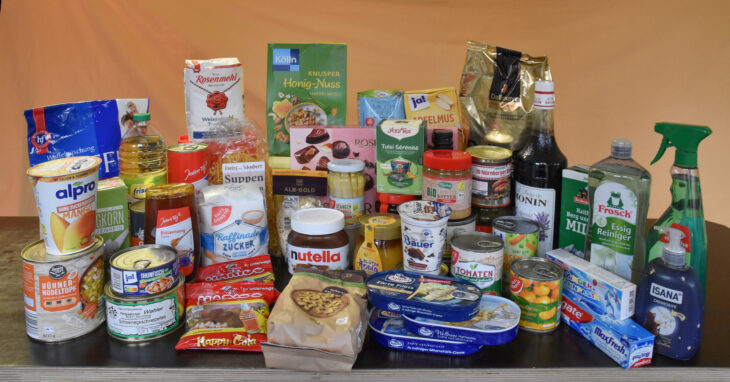 Vor allem länger haltbare Lebensmittel sind in der Weihnachtszeit gefragt.