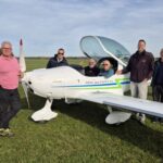 Beim ersten Probesitzen auf dem Platz des Laufer Segelflug-Clubs sind (v. li.) Schriftführer Martin Brunel-Geuder, Vorsitzender Andreas Eibl, 2. Vorsitzender Dominik Berger, Ausbildungsleiter Ultraleicht Thomas Plödt, ATEC-Geschäftsführer Jaroslav Michal, Fluglehrer Claudio Stetter und Thomas Horz dabei.