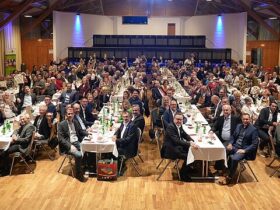 Landrat Kroder lud Ehrenamtliche sowie Neubürgerinnen und Neubürger zu einem Festabend ein.