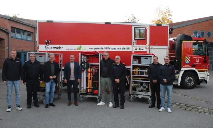 Am Dienstag, 14. Oktober, wurden drei neue Rollcontainer an die Feuerwehren im Nürnberger Land übergeben.