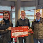 Das Bild zeigt (von links) Stephan Engelhardt (Vorsitzender der Elterninitiative krebskranker Kinder), Klaus Endres (Geschäftsleitung Getränke Ziegler) und Florian Schönhöfer (Werkstattleiter).