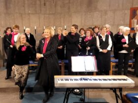 Weihnachtliche Volksmusik in oft fränkischer Mundart, dargeboten von den „First Ladies“ in St. Paul: Das erfreute und bewegte das Publikum in Schwaig.