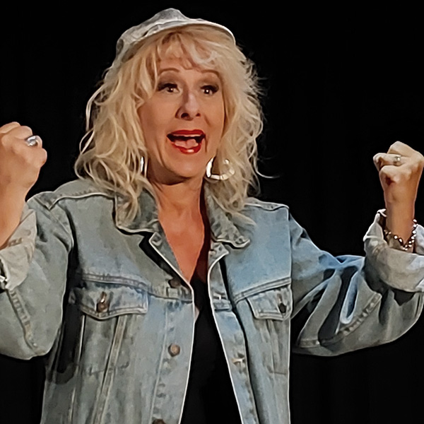 Andrea-Lipka-Ein-bisschen-Retro-c-Elke-Simon