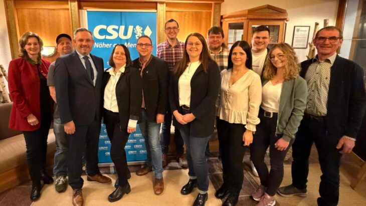 Markus Gleißenberg und Marion Fischer freuen sich über die Liste der CSU Sittenbachtal zur Kommunalwahl 2026.