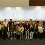 Die geehrten Mitarbeiterinnen und Mitarbeiter mit Landrat Armin Kroder (r.) und Isabelle Schlichte, Abteilungsleitung Umwelt (2.v.r.).