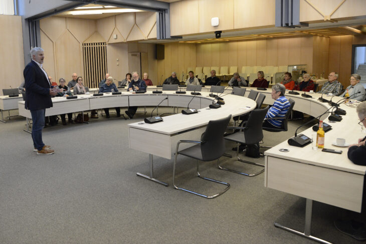 Bürgermeister Thomas Lang begrüßte die Besucher der Seniorenbürgerversammlung.