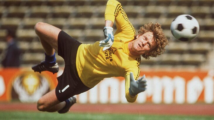 Eine Fußball-Ikone zum Anfassen: Sepp Maier macht im März 2026 Halt in Röthenbach und lädt zu einem humorvollen, persönlichen Abend voller Erinnerungen an große Momente des deutschen Fußballs.