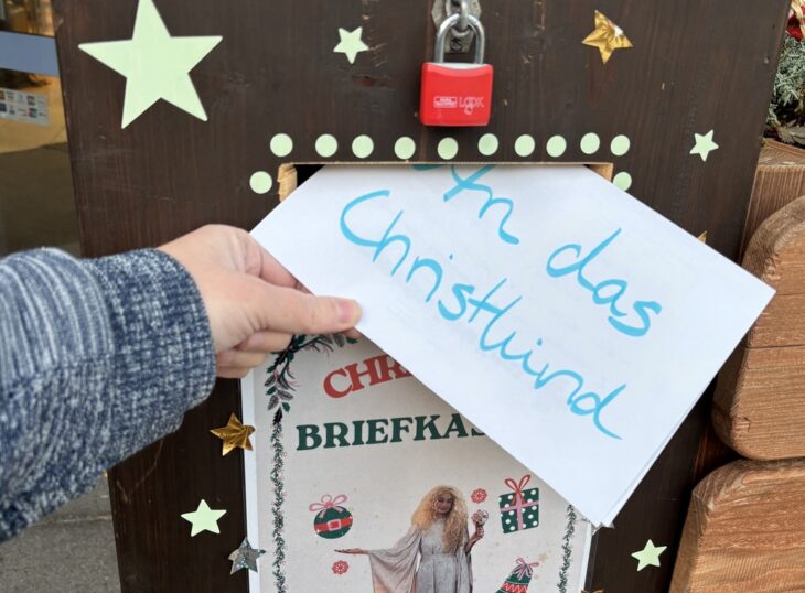 Das Eckentaler Christkind hat den Schlüssel zu dem Briefkasten.