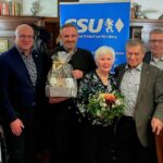 Ehre in Altdorf: Der Kreisverband verlieh die CSU-Ehrenraute in Silber an den langjährigen Landtagsabgeordneten und CSU-Kreisvorsitzenden Kurt Eckstein (3. von rechts).