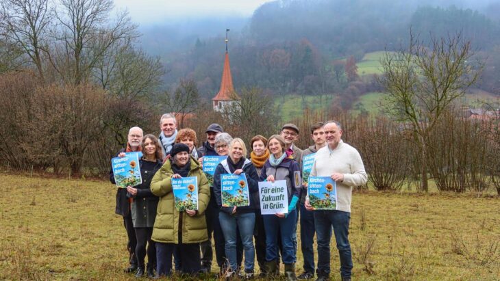 Die Grünen in Kirchensittenbach formieren sich (v. links): Olaf Kohlisch, Susanne Dürsch, Paul Dölle, Ursula Weinig, Heike Hösch, Johann Goppert, Rosemarie Schönhöfer-Rempt, Vera Heilfort, Saskia Fortmann, Iris Gloyer, Filip Fortmann-Gutkowski, Johannes Wachsmann und Karl Hermann.