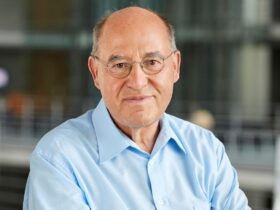 Dr. Gregor Gysi kommt in den Bürgersaal nach Behringersdorf.