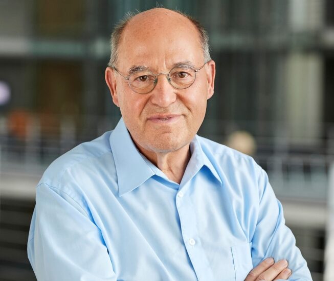Dr. Gregor Gysi kommt in den Bürgersaal nach Behringersdorf.
