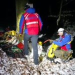 Weil ein aufmerksamer Ortskundiger Spuren am Eingang zum Windloch bei Großmeinfeld entdeckt hatte, rückten die Bergwachten Lauf-Hersbruck und Nürnberg, die Höhlenrettung Nordbayern, der First Responder Neuhaus und der Rettungsdienst aus.