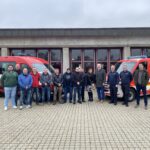 Die Gäste, darunter Kommandant Michal Fronek, und Stadträtin Jana Motlikova, vor der Laufer Feuerwache.
