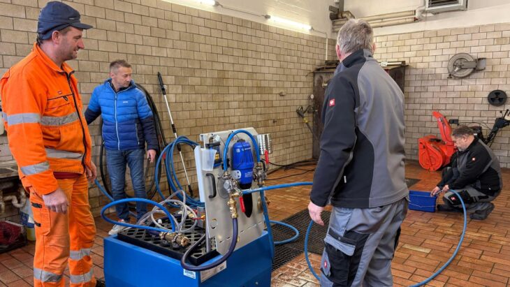 Das neue Desinfektionsgerät wurde gleich ausgiebig getestet.