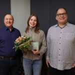 Erster Bürgermeister Jörg Kotzur, Christkind Johanna Bauer, Weihnachtsmann Alexander Hommel (von links).