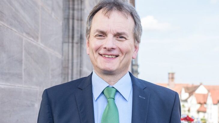 Der Fürther Wirtschaftsreferent Horst Müller kommt nach Moosbach.